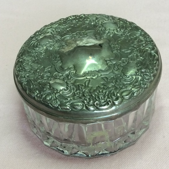 FINAL SALE PRICE Angelic & Floral Powder Box Lot - Picture 6 of 8